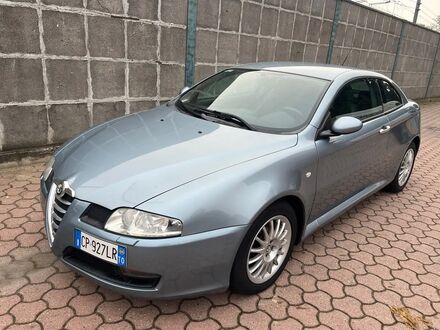 Альфа Ромео GT 2004 у Європі на Automoto.ua Синій Альфа Ромео GT, об'ємом двигуна 1.97 л та пробігом 123 тис. км за 6275 $, фото 1 на Automoto.ua