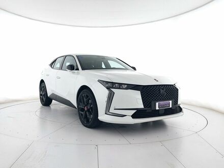 DS ДС4 2022 в Европе на Automoto.ua Белый DS ДС4, объемом двигателя 1.5 л и пробегом 44 тыс. км за 30064 $, фото 1 на Automoto.ua