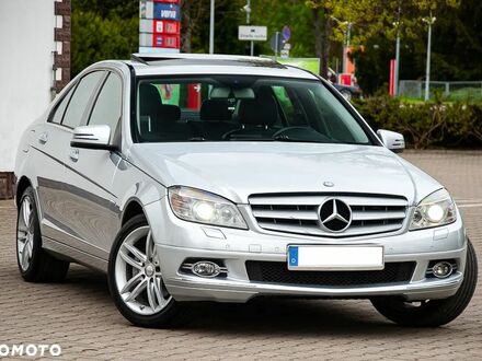 Мерседес Ц-Класс 2008 в Европе на Automoto.ua Мерседес Ц-Класс, объемом двигателя 1.8 л и пробегом 243 тыс. км за 27900 $, фото 1 на Automoto.ua