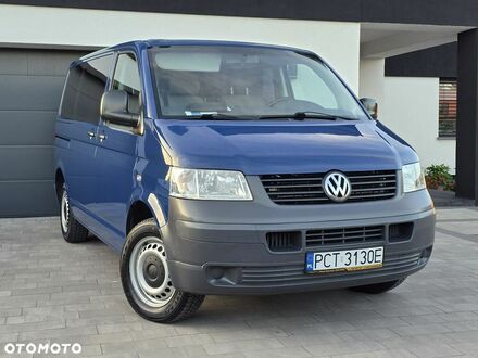 Фольксваген Transporter 2009 в Европе на Automoto.ua Синий Фольксваген Transporter, объемом двигателя 1 л и пробегом 289 тыс. км за 8935 $, фото 1 на Automoto.ua