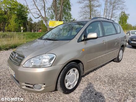 Тойота Авенсіс Версо 2001 у Європі на Automoto.ua Тойота Авенсіс Версо, об'ємом двигуна 1 л та пробігом 189 тис. км за 2398 $, фото 1 на Automoto.ua