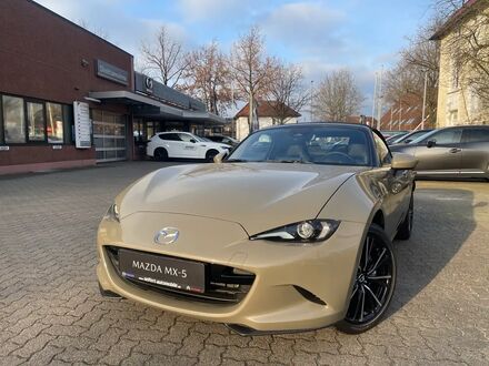 Мазда МХ-5 2025 в Европе на Automoto.ua Зеленый Мазда МХ-5, объемом двигателя 2 л и пробегом 11 тыс. км за 40461 $, фото 1 на Automoto.ua