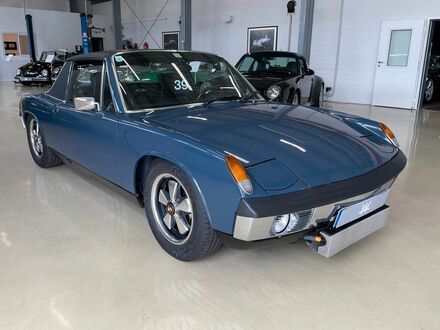 Порше 914 1969 в Европе на Automoto.ua Синий Порше 914, объемом двигателя 1.99 л и пробегом 105 тыс. км за 104572 $, фото 1 на Automoto.ua