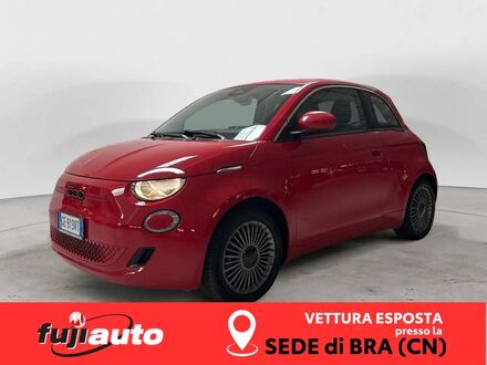 Фиат 500e 2021 в Европе на Automoto.ua Красный Фиат 500e, объемом двигателя 0 л и пробегом 28 тыс. км за 15356 $, фото 1 на Automoto.ua