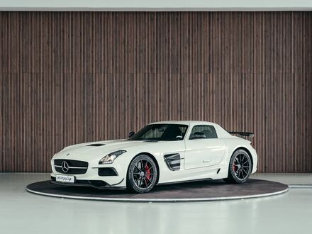 Мерседес SLS AMG 2014 в Европе на Automoto.ua Белый Мерседес SLS AMG, объемом двигателя 6.21 л и пробегом 1 тыс. км за 925850 $, фото 1 на Automoto.ua