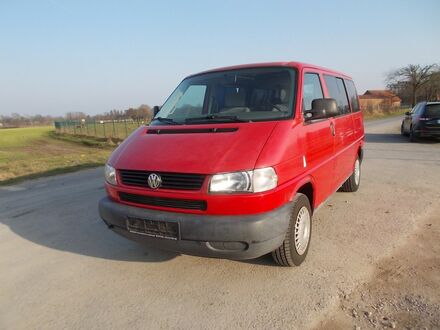 Фольксваген Т4 1996 у Європі на Automoto.ua Червоний Фольксваген Т4, об'ємом двигуна 2.46 л та пробігом 353 тис. км за 6869 $, фото 1 на Automoto.ua