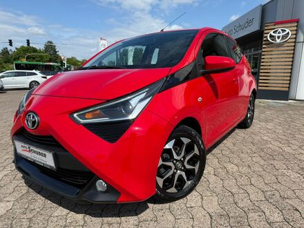 Тойота Айго 2019 в Европе на Automoto.ua Красный Тойота Айго, объемом двигателя 1 л и пробегом 58 тыс. км за 12949 $, фото 1 на Automoto.ua