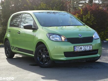 Фольксваген Ап 2015 в Европе на Automoto.ua Зеленый Фольксваген Ап, объемом двигателя 1 л и пробегом 123 тыс. км за 20800 $, фото 1 на Automoto.ua