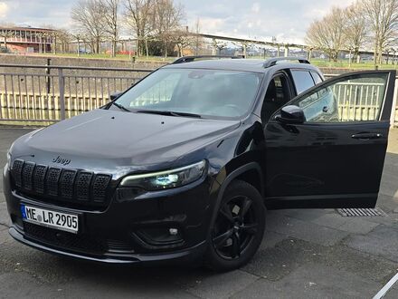 Джип Cherokee 2020 у Європі на Automoto.ua Чорний Джип Cherokee, об'ємом двигуна 2.18 л та пробігом 165 тис. км за 20148 $, фото 1 на Automoto.ua