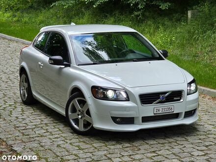 Вольво C30 2008 у Європі на Automoto.ua Білий Вольво C30, об'ємом двигуна 2.4 л та пробігом 255 тис. км за 5303 $, фото 1 на Automoto.ua