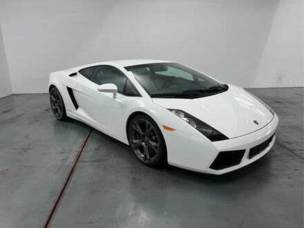 Ламборджини Галлардо 2007 в Европе на Automoto.ua Белый Ламборджини Галлардо, объемом двигателя 0 л и пробегом 8 тыс. км за 141004 $, фото 1 на Automoto.ua