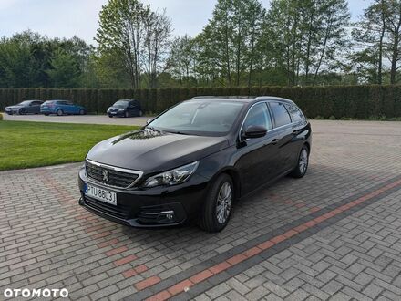 Пежо 308 2020 у Європі на Automoto.ua Чорний Пежо 308, об'ємом двигуна 1 л та пробігом 52 тис. км за 10872 $, фото 1 на Automoto.ua