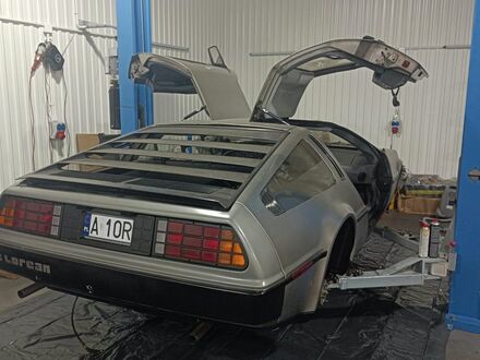 Delorean DMC-12 1981 у Європі на Automoto.ua Сірий Delorean DMC-12, об'ємом двигуна 2.85 л та пробігом 78 тис. км за 285000 $, фото 1 на Automoto.ua