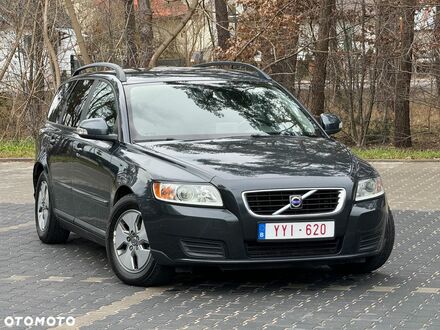 Вольво V50 2009 у Європі на Automoto.ua Сірий Вольво V50, об'ємом двигуна 1 л та пробігом 230 тис. км за 3850 $, фото 1 на Automoto.ua