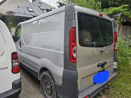Рено Трафик 2008 в Европе на Automoto.ua Рено Трафик, объемом двигателя 2 л и пробегом 36 тыс. км за 2470 $, фото 1 на Automoto.ua
