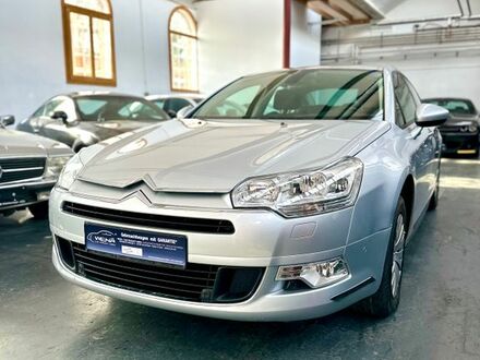 Ситроен С5 2009 в Европе на Automoto.ua Серый Ситроен С5, объемом двигателя 2 л и пробегом 86 тыс. км за 7162 $, фото 1 на Automoto.ua