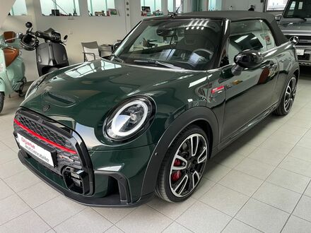 Мини John Cooper Works 2023 в Европе на Automoto.ua Зеленый Мини John Cooper Works, объемом двигателя 2 л и пробегом 13 тыс. км за 40954 $, фото 1 на Automoto.ua