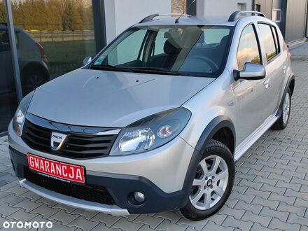 Дачия Sandero StepWay, объемом двигателя 1.6 л и пробегом 161 тыс. км за 3996 $, фото 1 на Automoto.ua