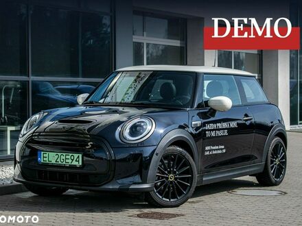 Мини Купер 2023 в Европе на Automoto.ua Черный Мини Купер, объемом двигателя 0 л и пробегом 5 тыс. км за 159000 $, фото 1 на Automoto.ua