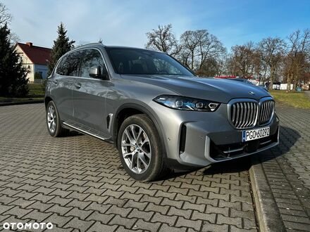 БМВ Х5 2024 в Европе на Automoto.ua Серый БМВ Х5, объемом двигателя 3 л и пробегом 25 тыс. км за 359000 $, фото 1 на Automoto.ua