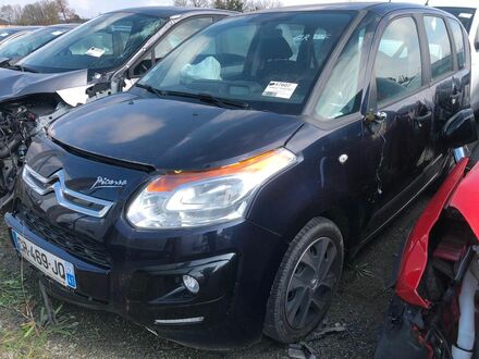 Сітроен С3 Пікассо 2013 у Європі на Automoto.ua Синій Сітроен С3 Пікассо, об'ємом двигуна 1.4 л та пробігом 35 тис. км за 3206 $, фото 1 на Automoto.ua