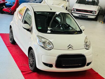 Ситроен С1 2011 в Европе на Automoto.ua Белый Ситроен С1, объемом двигателя 1 л и пробегом 100 тыс. км за 4820 $, фото 1 на Automoto.ua