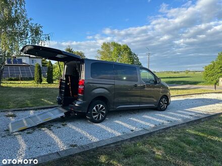 Ситроен Space Tourer 2021 в Европе на Automoto.ua Серый Ситроен Space Tourer, объемом двигателя 1 л и пробегом 23 тыс. км за 44795 $, фото 1 на Automoto.ua