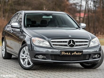 Мерседес Ц-Класс 2007 в Европе на Automoto.ua Серый Мерседес Ц-Класс, объемом двигателя 2.99 л и пробегом 288 тыс. км за 35900 $, фото 1 на Automoto.ua