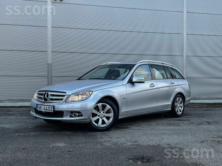 Мерседес Ц 220 2010 у Європі на Automoto.ua Срібний Мерседес Ц 220, об'ємом двигуна 2.2 л та пробігом 0 тис. км за 5490 $, фото 1 на Automoto.ua