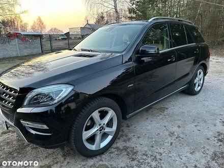 Мерседес МЛ класс 2014 в Европе на Automoto.ua Черный Мерседес МЛ класс, объемом двигателя 2.99 л и пробегом 230 тыс. км за 97000 $, фото 1 на Automoto.ua