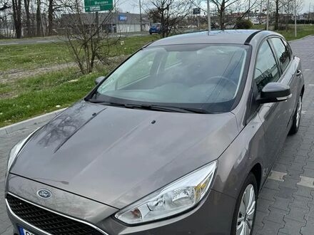 Форд Фокус 2015 в Европе на Automoto.ua Серый Форд Фокус, объемом двигателя 1 л и пробегом 84 тыс. км за 34900 $, фото 1 на Automoto.ua