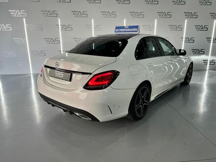 Мерседес Ц-Класс 2019 в Европе на Automoto.ua Белый Мерседес Ц-Класс, объемом двигателя 1.95 л и пробегом 175 тыс. км за 28025 $, фото 1 на Automoto.ua