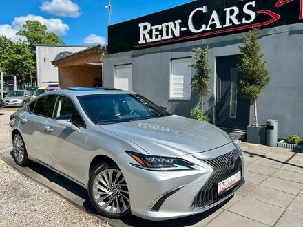 Лексус ES 300 2020 в Европе на Automoto.ua Серебряный Лексус ES 300, объемом двигателя 0 л и пробегом 122 тыс. км за 31949 $, фото 1 на Automoto.ua