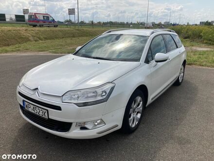 Ситроен С5 2011 в Европе на Automoto.ua Белый Ситроен С5, объемом двигателя 1 л и пробегом 230 тыс. км за 16500 $, фото 1 на Automoto.ua