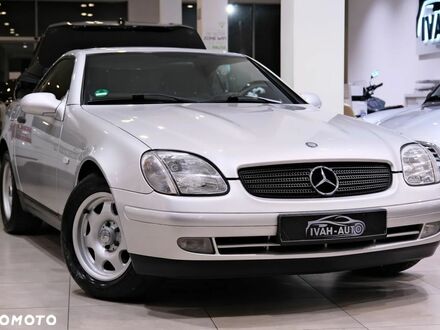 Мерседес СЛК-Класс 1999 в Европе на Automoto.ua Серый Мерседес СЛК-Класс, объемом двигателя 1 л и пробегом 90 тыс. км за 29900 $, фото 1 на Automoto.ua