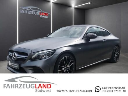 Мерседес C43 AMG 2018 в Европе на Automoto.ua Серый Мерседес C43 AMG, объемом двигателя 3 л и пробегом 84 тыс. км за 48049 $, фото 1 на Automoto.ua