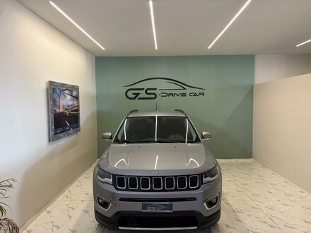 Джип Компас 2018 в Европе на Automoto.ua Серый Джип Компас, объемом двигателя 1.6 л и пробегом 172 тыс. км за 13900 $, фото 1 на Automoto.ua