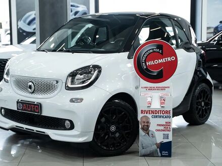 Смарт Форту 2019 в Европе на Automoto.ua Белый Смарт Форту, объемом двигателя 1 л и пробегом 55 тыс. км за 18183 $, фото 1 на Automoto.ua
