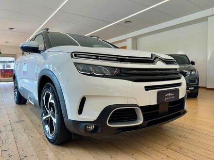 Ситроен C5 Aircross 2022 в Европе на Automoto.ua Белый Ситроен C5 Aircross, объемом двигателя 0 л и пробегом 55 тыс. км за 21704 $, фото 1 на Automoto.ua