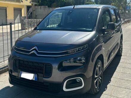 Ситроен Берлинго пасс. 2019 в Европе на Automoto.ua Серый Ситроен Берлинго пасс., объемом двигателя 1.5 л и пробегом 97 тыс. км за 13900 $, фото 1 на Automoto.ua