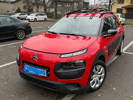 Ситроен C4 Кактус 2016 в Европе на Automoto.ua Красный Ситроен C4 Кактус, объемом двигателя 1 л и пробегом 60 тыс. км за 33000 $, фото 1 на Automoto.ua
