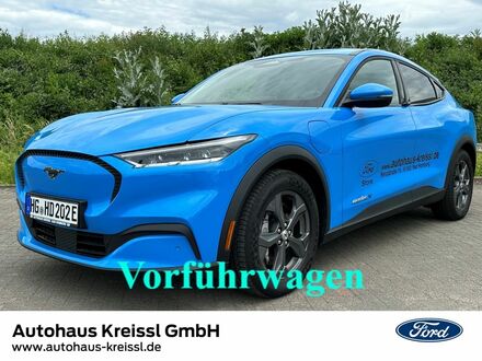 Форд Mustang Mach-E 2023 у Європі на Automoto.ua Синій Форд Mustang Mach-E, об'ємом двигуна 0 л та пробігом 11 тис. км за 65470 $, фото 1 на Automoto.ua