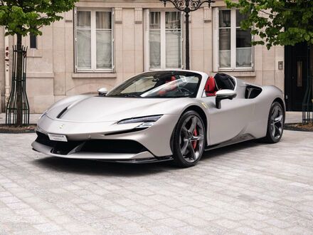 Феррарі SF90 2024 у Європі на Automoto.ua Сірий Феррарі SF90, об'ємом двигуна 3.99 л та пробігом 300 тис. км за 660000 $, фото 1 на Automoto.ua