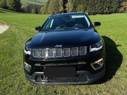 Джип Компас 2018 в Европе на Automoto.ua Черный Джип Компас, объемом двигателя 1.96 л и пробегом 105 тыс. км за 22946 $, фото 1 на Automoto.ua