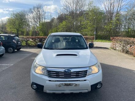 Білий Субару Forester, об'ємом двигуна 2 л та пробігом 234 тис. км за 2583 $, фото 1 на Automoto.ua