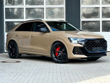 Ауди RS Q8 2025 в Европе на Automoto.ua Золотой Ауди RS Q8, объемом двигателя 4 л и пробегом 25 тыс. км за 179081 $, фото 1 на Automoto.ua