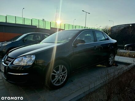 Фольксваген Джетта 2007 в Европе на Automoto.ua Черный Фольксваген Джетта, объемом двигателя 1 л и пробегом 262 тыс. км за 12750 $, фото 1 на Automoto.ua
