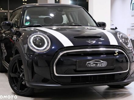 Міні Cooper 2023 у Європі на Automoto.ua Міні Cooper, об'ємом двигуна 0 л та пробігом 13 тис. км за 79900 $, фото 1 на Automoto.ua