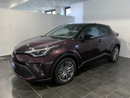 Тойота C-HR 2023 в Европе на Automoto.ua Тойота C-HR, объемом двигателя 1.99 л и пробегом 10 тыс. км за 33900 $, фото 1 на Automoto.ua