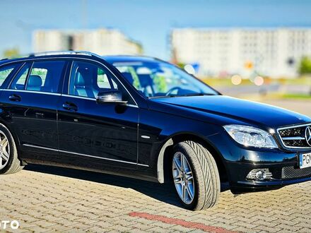 Мерседес Ц-Класс 2009 в Европе на Automoto.ua Черный Мерседес Ц-Класс, объемом двигателя 1 л и пробегом 271 тыс. км за 8693 $, фото 1 на Automoto.ua